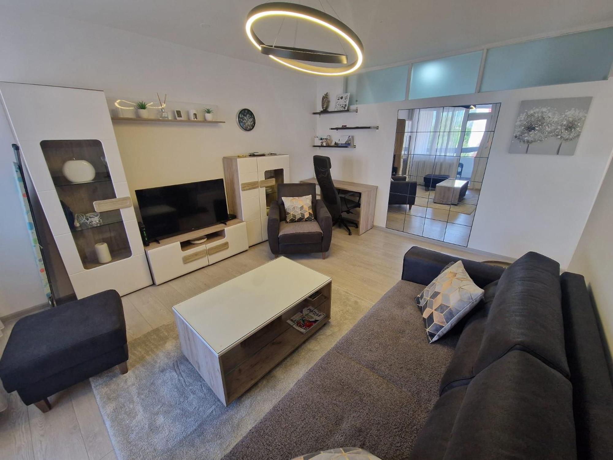Apartment Lux 3 *